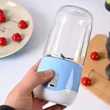 Mini licuadora portátil recargable.